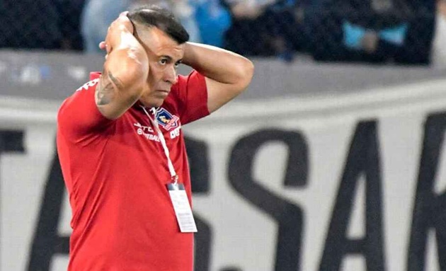 Thua 0-4 trước Racing, HLV Almiron khẳng định không từ bỏ