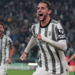 Tiền vệ trả giá vì đòi M.U lương cao do đá ở Europa League