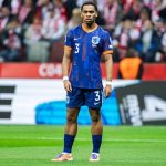 Timber đá trung vệ, nhận phản hồi trái chiều từ báo chí Hà Lan