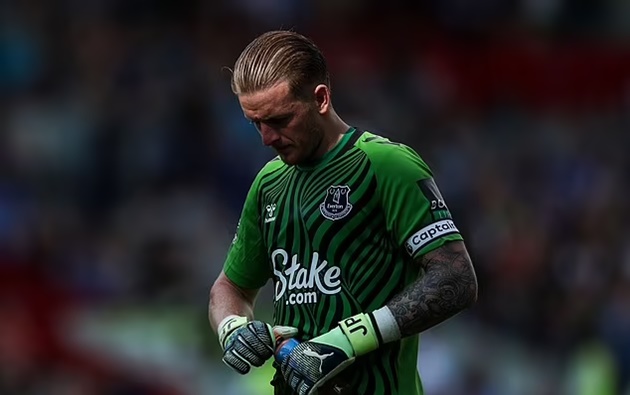 Tin sét đánh mở ra cơ hội cho sao Arsenal