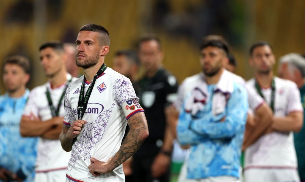 Trận thua Olympiacos của Fiorentina còn cay đắng hơn cả trước West Ham