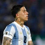 Truyền thông Argentina phản ứng gì sau màn ‘cân tuyến giữa’ của Enzo Fernandez?