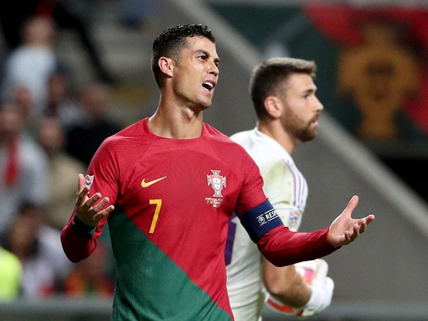 Tuyển Bồ Đào Nha dám để Ronaldo dự bị?