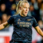 UEFA bị tố mạo hiểm với mạng sống của cầu thủ