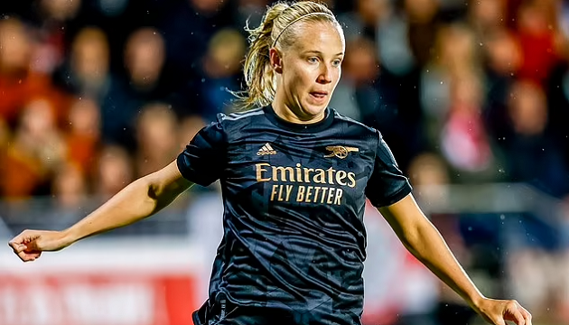 UEFA bị tố mạo hiểm với mạng sống của cầu thủ