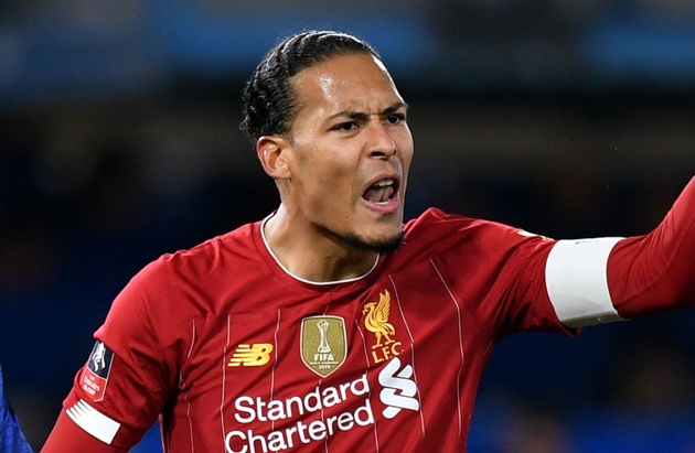 Van Dijk tức tối đăng đàn: “Thật hổ thẹn”
