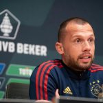 Vừa quay lại Ajax, John Heitinga đã cấm cửa 7 cầu thủ