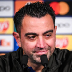 Xavi đưa 2 cầu thủ “lên mây”