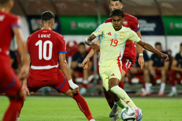 Yamal bất lực, TBN mất điểm ngay trận khai màn