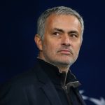 200 CĐV Benfica vây sân tập chất vấn Mourinho