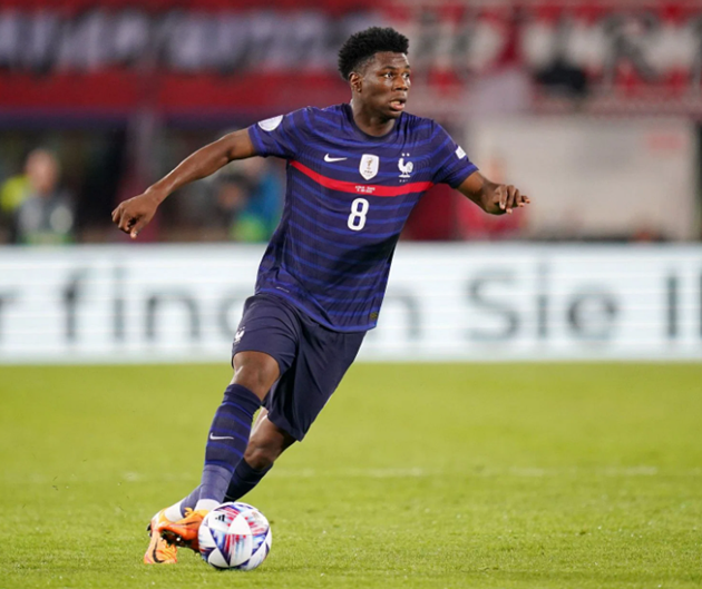 5 tiền vệ trẻ đủ sức giành Quả bóng vàng: Thần đồng Barcelona, mục tiêu Liverpool