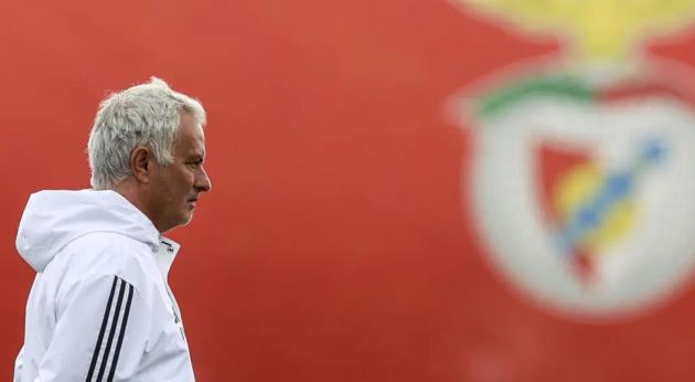 Cúp Quốc gia Bồ Đào Nha: Mourinho trao cơ hội Banjaqui, cảnh báo Benfica