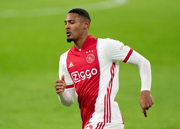 ‘Nếu là một cầu thủ châu Âu, liệu tôi có bị hỏi câu đó?’