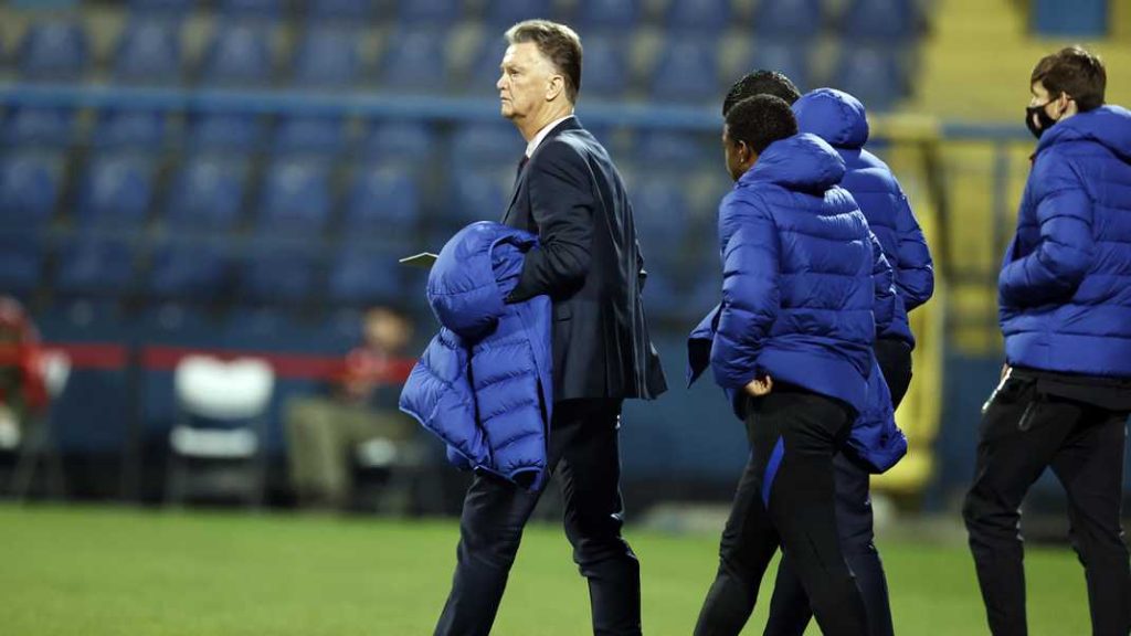 Rõ thời điểm cựu HLV Man United giải nghệ