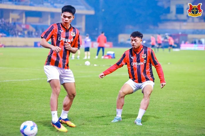 Tuyển thủ U23 Việt Nam bị đứt dây chằng đầu gối, nghỉ thi đấu dài hạn