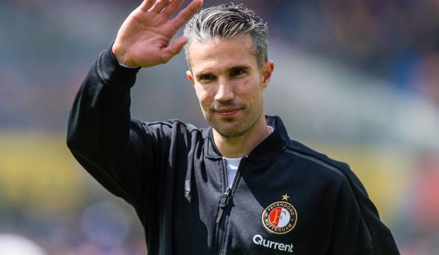 Van Persie: ‘Nếu cậu ấy không thành cầu thủ đẳng cấp thế giới, tôi sẽ ăn đôi giày này’