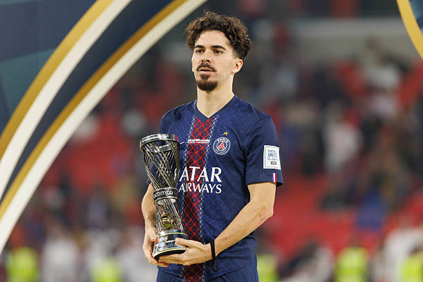 Vitinha tiết lộ thần tượng Modric và Iniesta